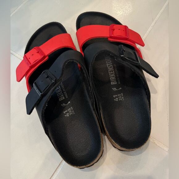 Birkenstock Men’s Arizona Split 2 Strap Sandal Size 41 8 - 8.5 Red Black Classic - Picture 2 of 9